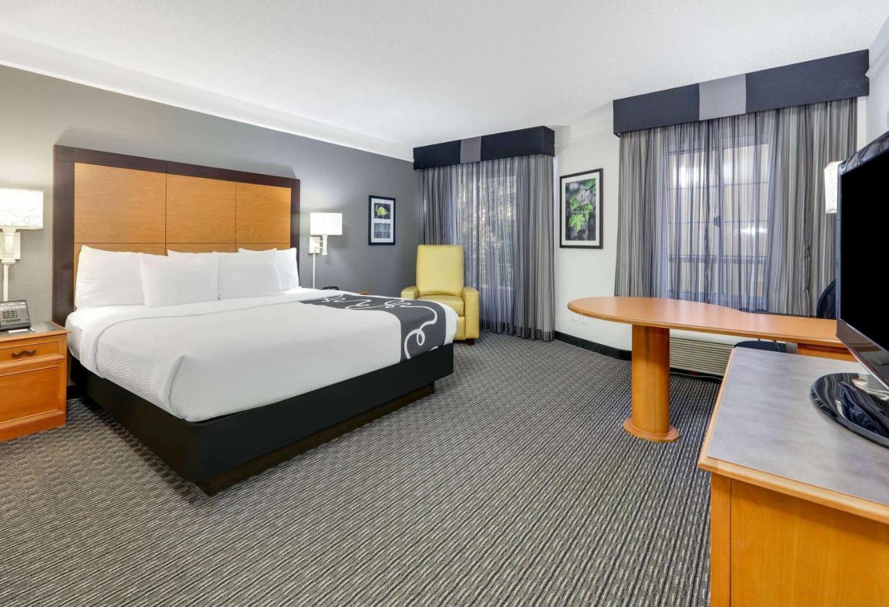 La Quinta By Wyndham Dallas - Addison Galleria Eksteriør billede