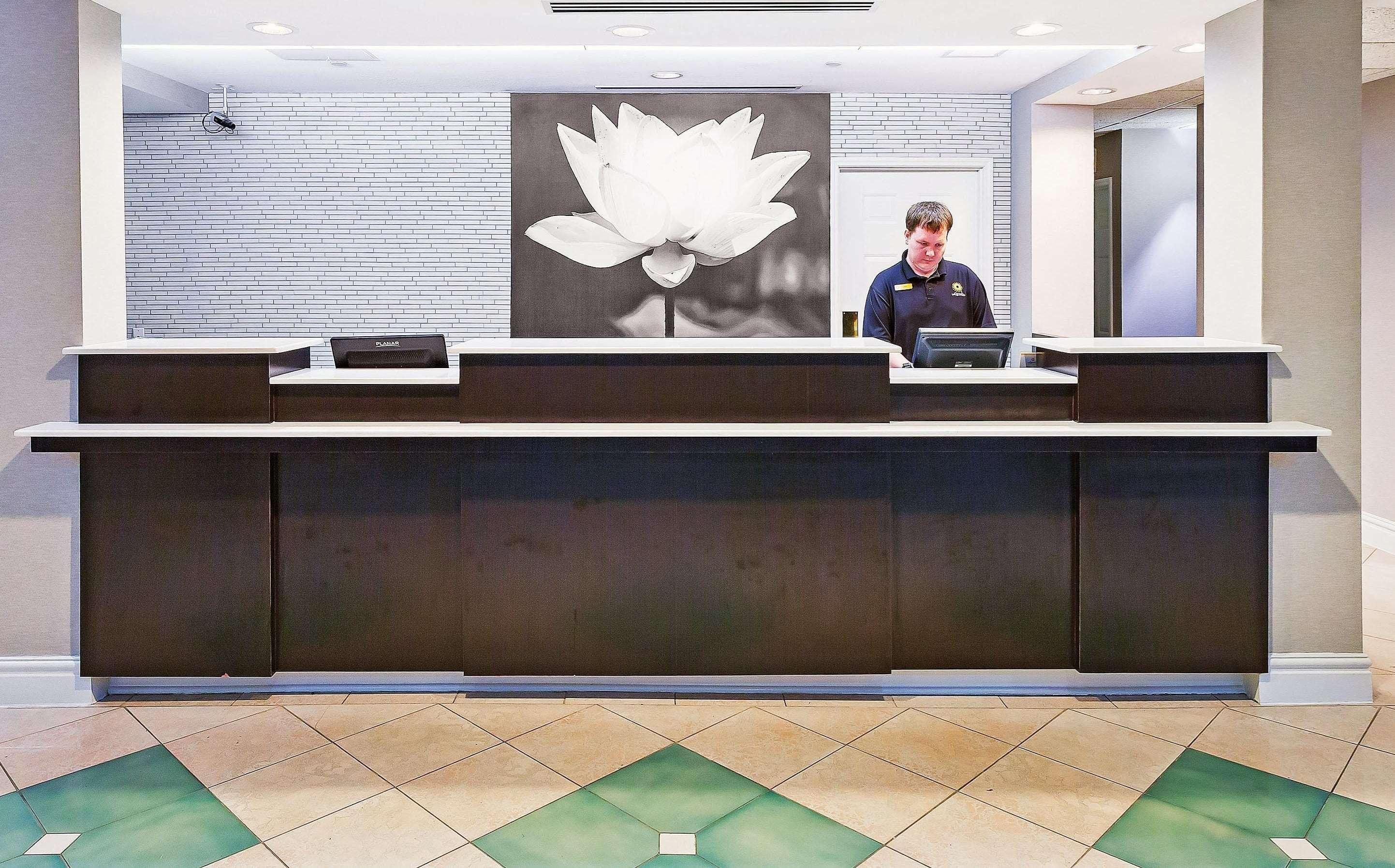 La Quinta By Wyndham Dallas - Addison Galleria Eksteriør billede