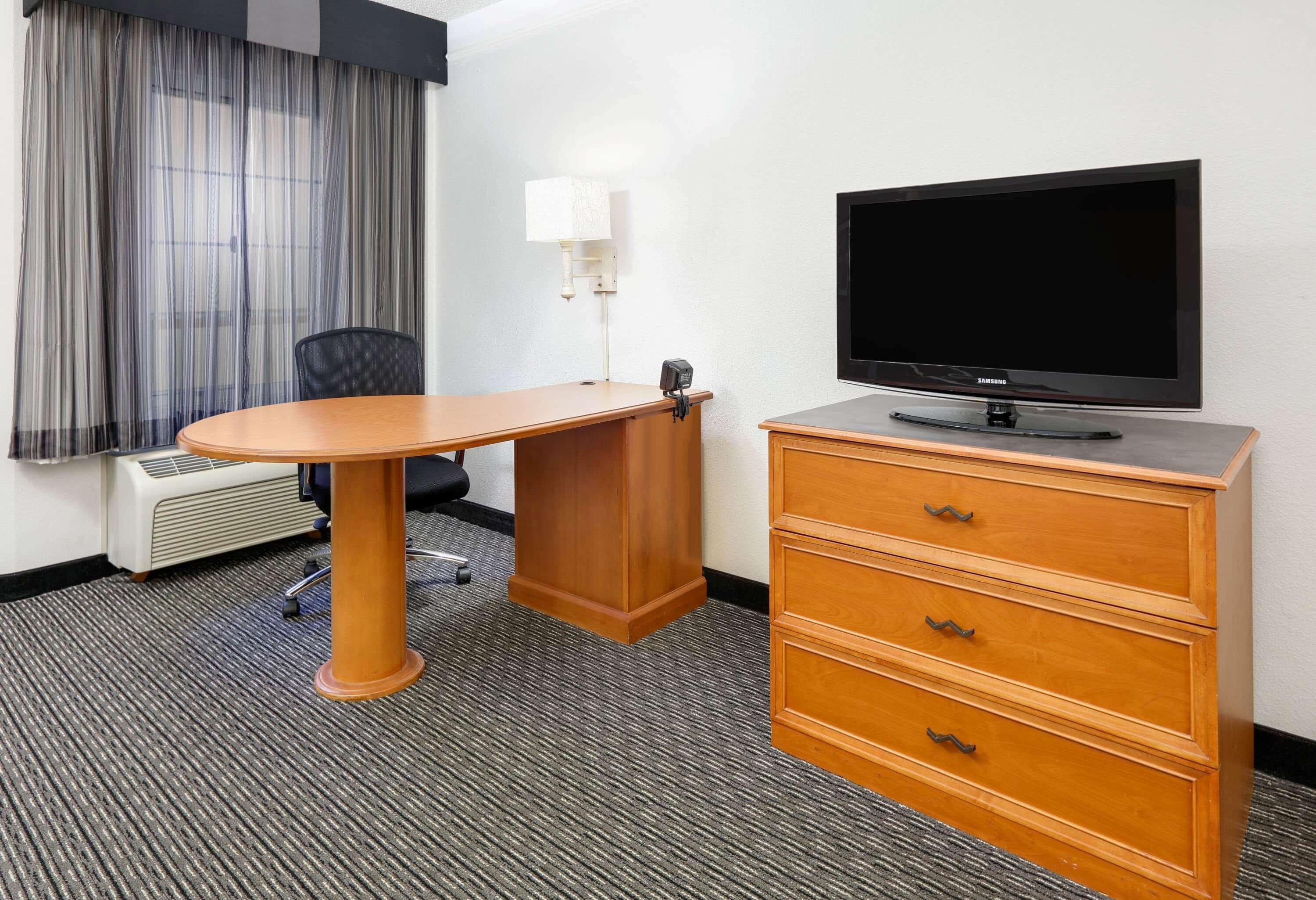 La Quinta By Wyndham Dallas - Addison Galleria Eksteriør billede