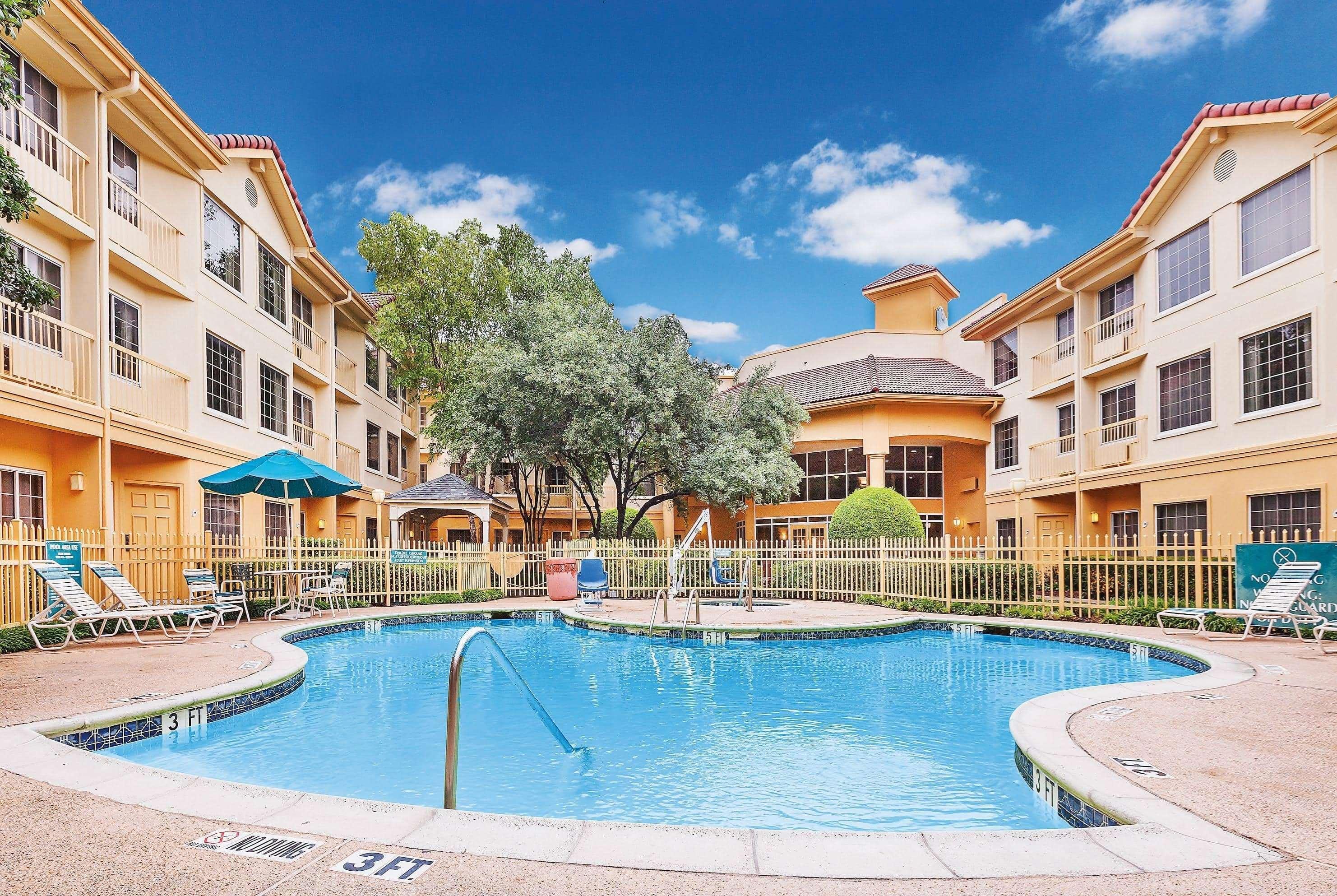 La Quinta By Wyndham Dallas - Addison Galleria Eksteriør billede
