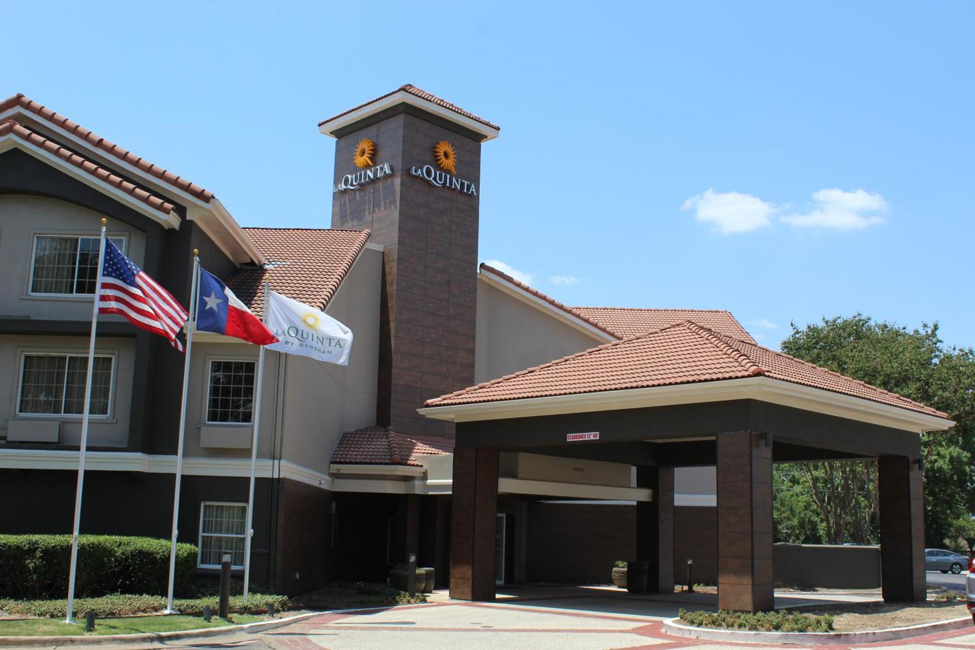 La Quinta By Wyndham Dallas - Addison Galleria Eksteriør billede