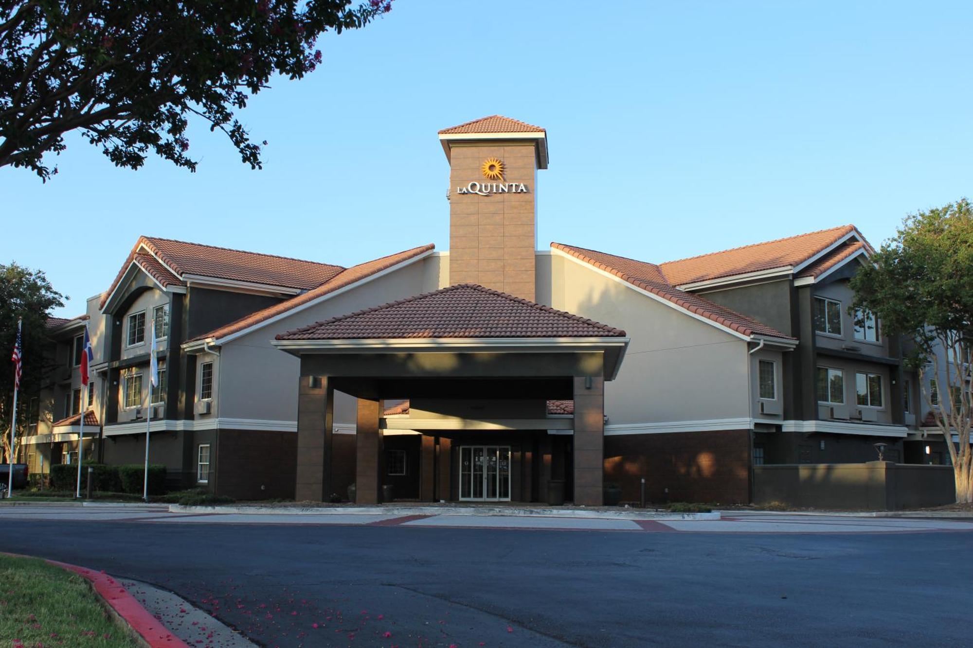 La Quinta By Wyndham Dallas - Addison Galleria Eksteriør billede